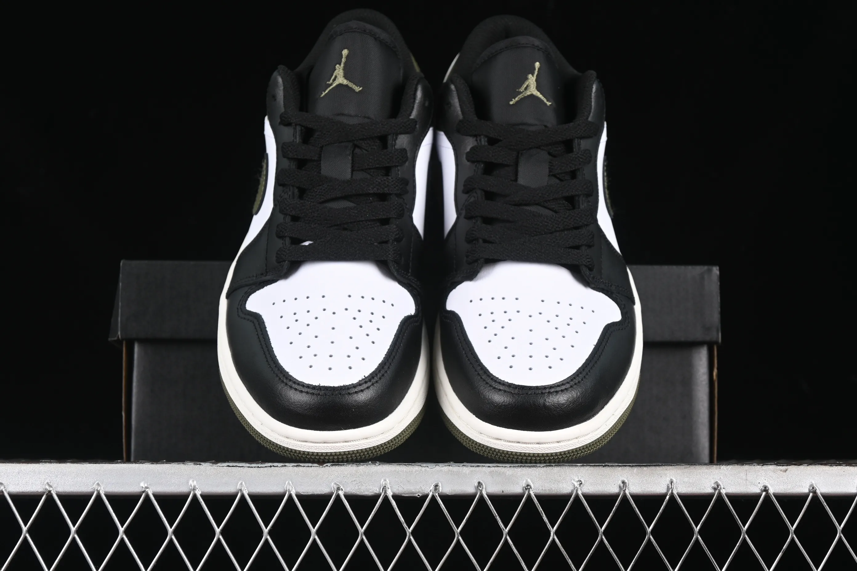 All categories Air Jordan Jordan series basketball shoes Air Jordan 1 Low G version pure original Air Jordan 1 Low "Medium Olive" AJ1 Joe 1 olive green low-top cultural casual sneakers 553558-092